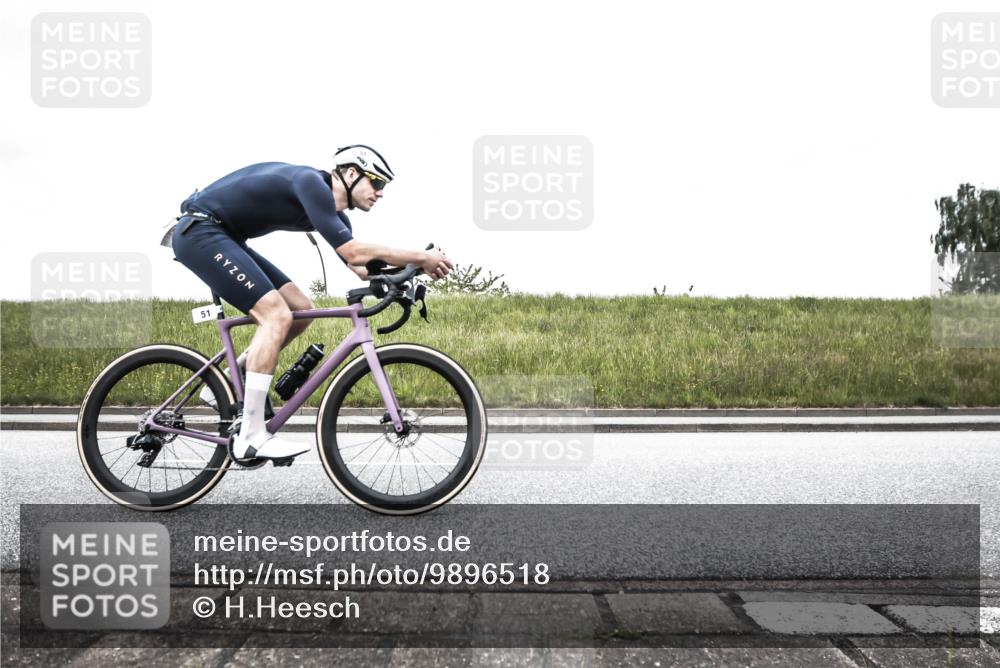 21.06.2026 - 29. Vierlanden-Triathlon H.Heesch http://msf.ph/oto/9896518 21.06.2026 10:02:04 Radfahren 51, 55, 78, 248 meine-sportfotos.de