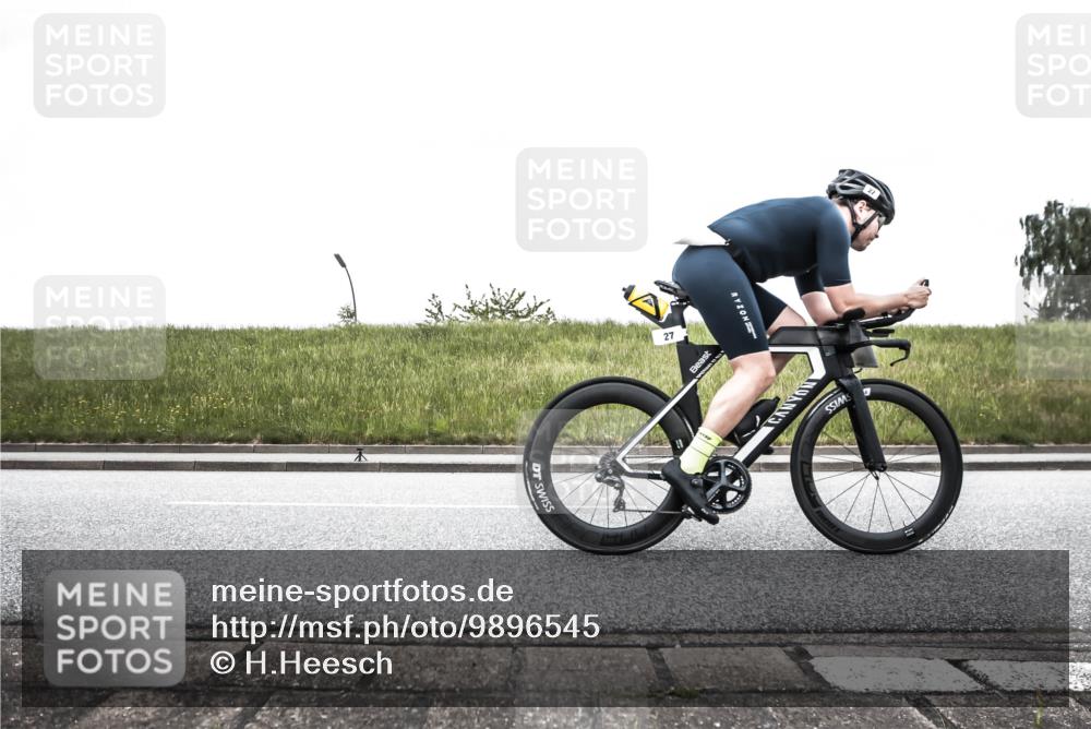 21.06.2026 - 29. Vierlanden-Triathlon H.Heesch http://msf.ph/oto/9896545 21.06.2026 10:02:35 Radfahren 4, 27, 99, 198 meine-sportfotos.de