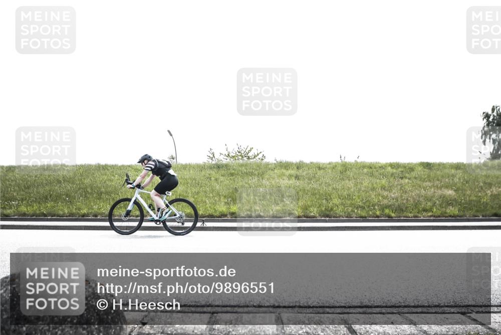 21.06.2026 - 29. Vierlanden-Triathlon H.Heesch http://msf.ph/oto/9896551 21.06.2026 12:56:48 Radfahren 855 meine-sportfotos.de