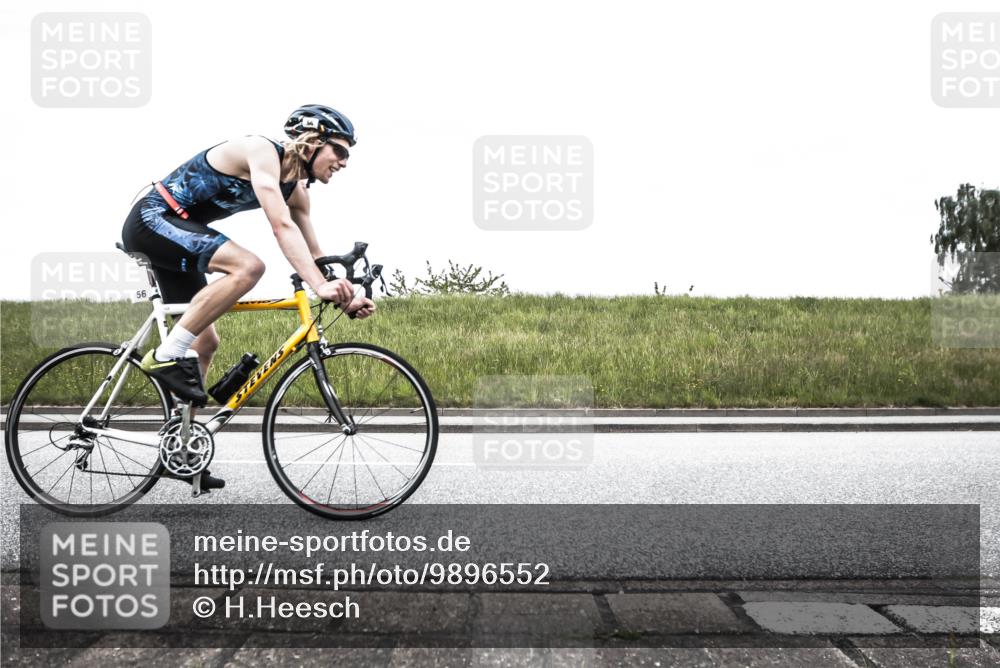 21.06.2026 - 29. Vierlanden-Triathlon H.Heesch http://msf.ph/oto/9896552 21.06.2026 10:02:46 Radfahren 56, 139, 179, 198, 245, 367 meine-sportfotos.de