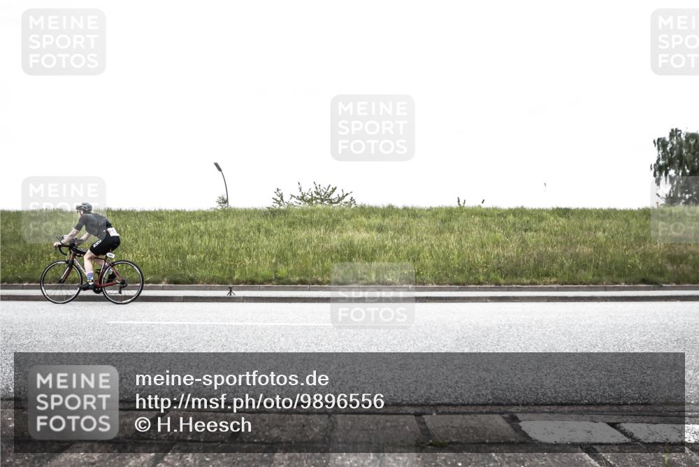 21.06.2026 - 29. Vierlanden-Triathlon H.Heesch http://msf.ph/oto/9896556 21.06.2026 10:02:48 Radfahren 56, 139, 179, 224, 245, 294, 367 meine-sportfotos.de