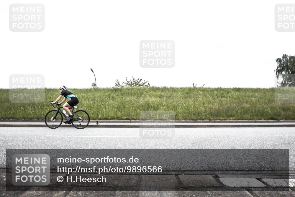 21.06.2026 - 29. Vierlanden-Triathlon H.Heesch http://msf.ph/oto/9896566 21.06.2026 10:03:06 Radfahren 91, 232, 266, 276 meine-sportfotos.de