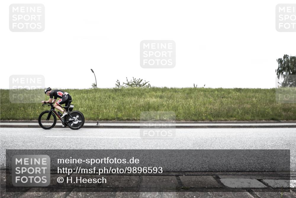 21.06.2026 - 29. Vierlanden-Triathlon H.Heesch http://msf.ph/oto/9896593 21.06.2026 10:04:32 Radfahren 44, 47, 75 meine-sportfotos.de