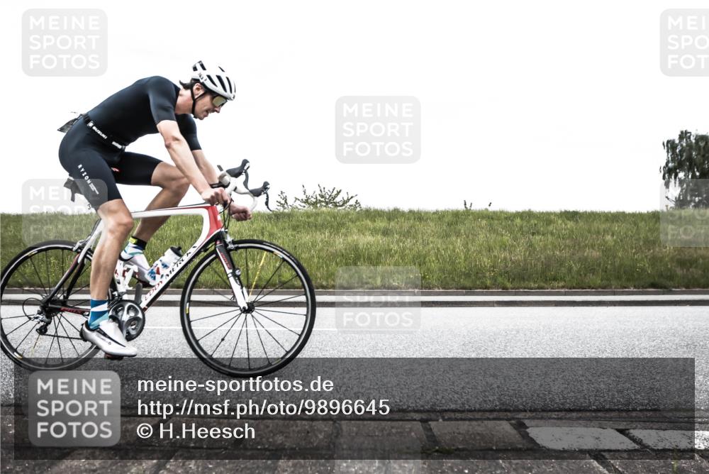 21.06.2026 - 29. Vierlanden-Triathlon H.Heesch http://msf.ph/oto/9896645 21.06.2026 10:05:50 Radfahren 133, 159, 252, 259, 317, 363 meine-sportfotos.de