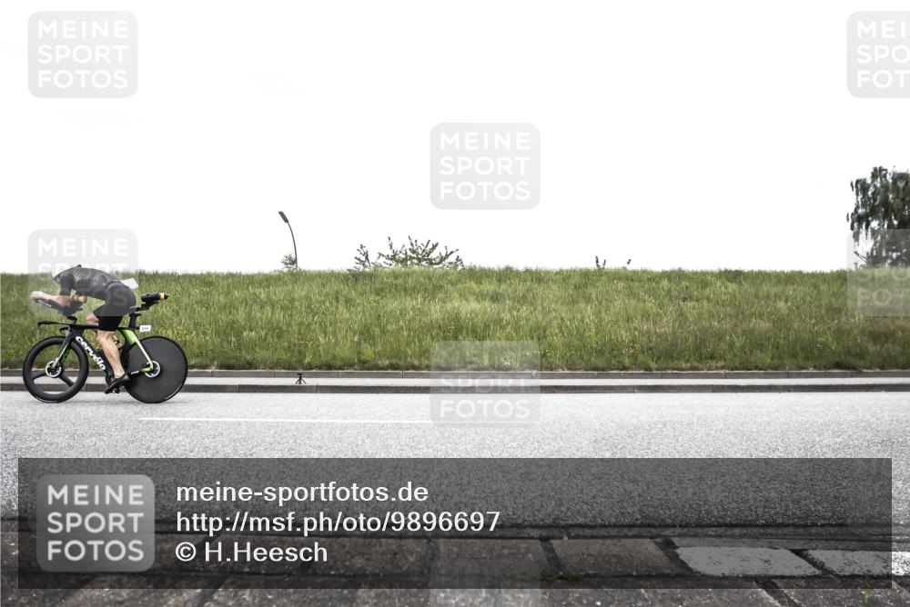 21.06.2026 - 29. Vierlanden-Triathlon H.Heesch http://msf.ph/oto/9896697 21.06.2026 10:07:47 Radfahren 23, 50, 105, 111, 167, 216, 231, 279, 336 meine-sportfotos.de