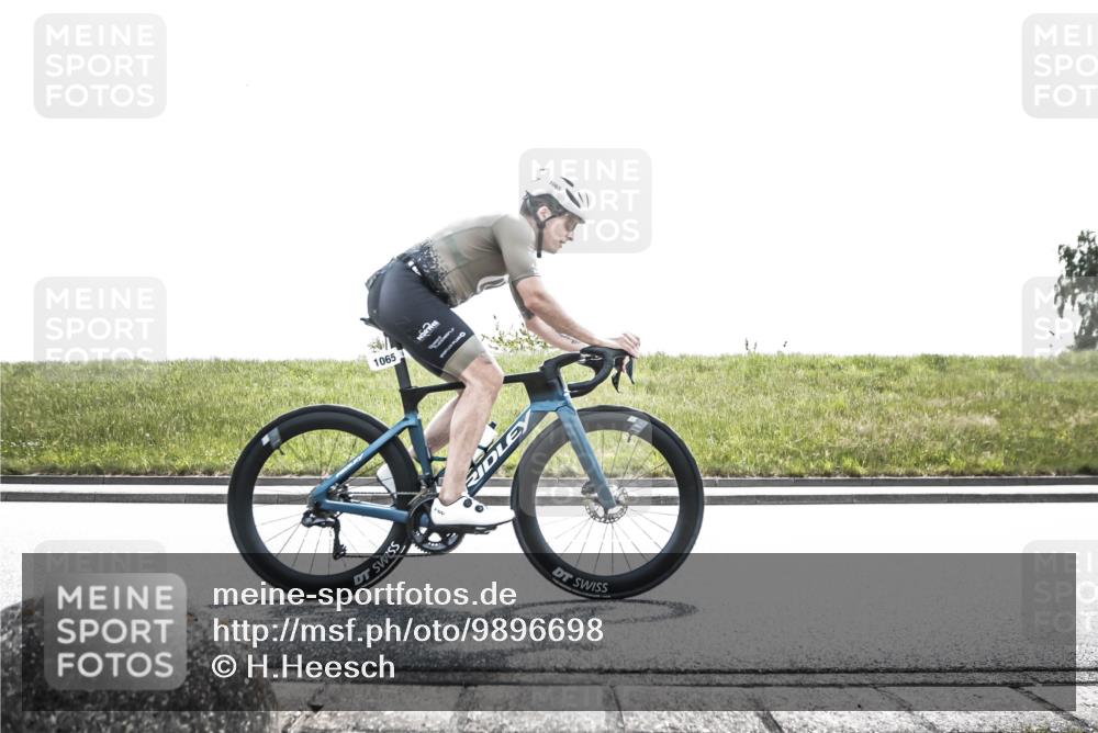 21.06.2026 - 29. Vierlanden-Triathlon H.Heesch http://msf.ph/oto/9896698 21.06.2026 13:06:29 Radfahren 1031, 1062, 1091 meine-sportfotos.de
