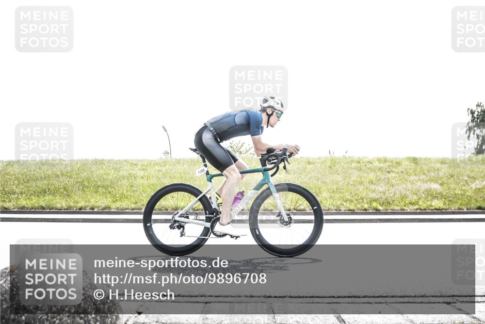 21.06.2026 - 29. Vierlanden-Triathlon H.Heesch http://msf.ph/oto/9896708 21.06.2026 13:07:31 Radfahren 1005, 1085 meine-sportfotos.de