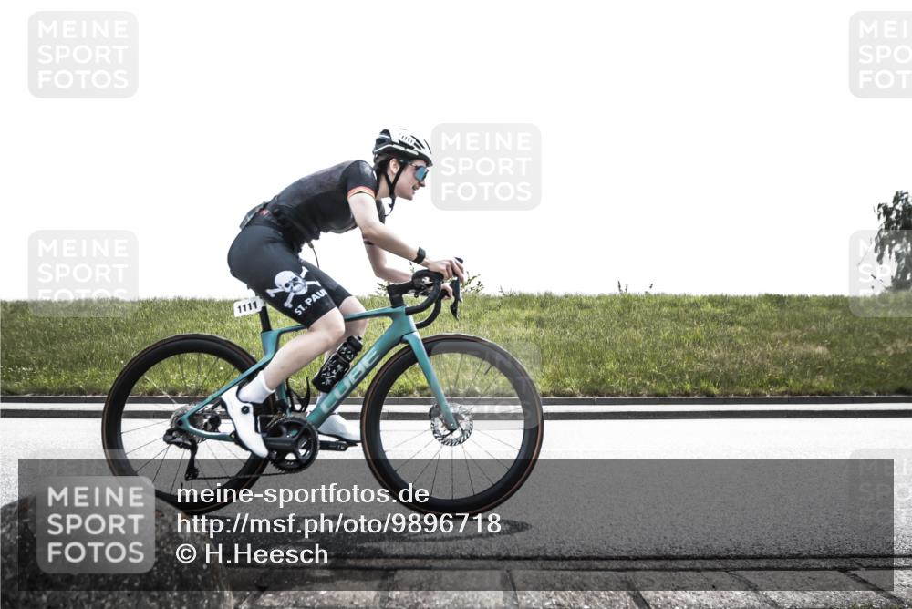 21.06.2026 - 29. Vierlanden-Triathlon H.Heesch http://msf.ph/oto/9896718 21.06.2026 13:15:31 Radfahren 1111 meine-sportfotos.de
