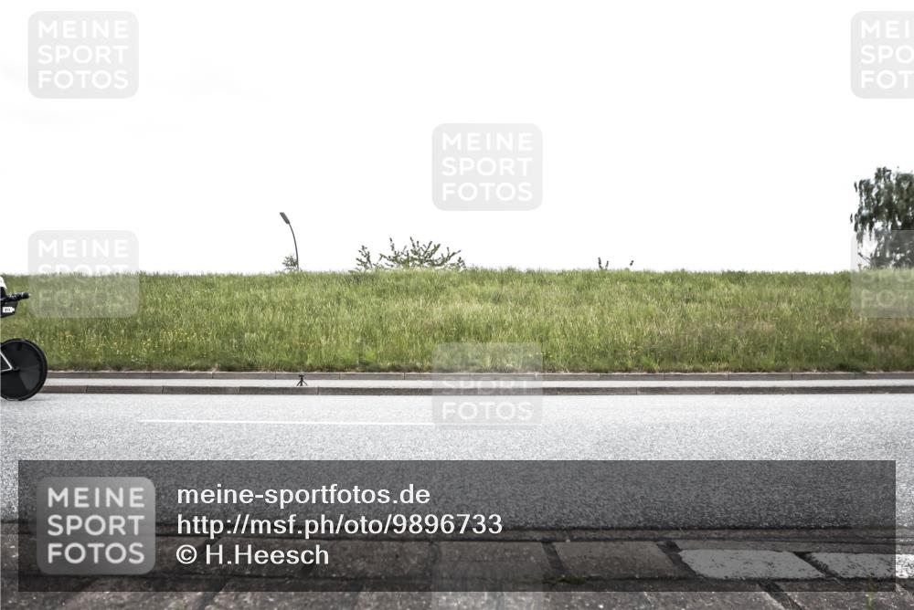 21.06.2026 - 29. Vierlanden-Triathlon H.Heesch http://msf.ph/oto/9896733 21.06.2026 10:08:51 Radfahren 30, 212, 269, 277 meine-sportfotos.de