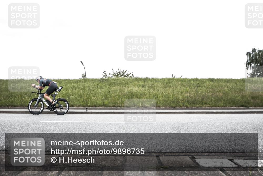 21.06.2026 - 29. Vierlanden-Triathlon H.Heesch http://msf.ph/oto/9896735 21.06.2026 10:08:57 Radfahren 30, 124, 269 meine-sportfotos.de