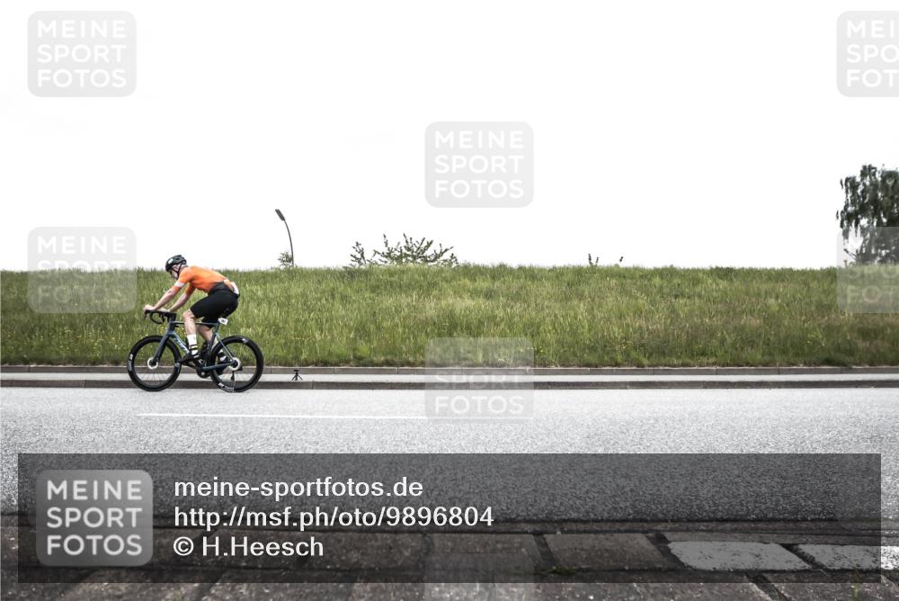 21.06.2026 - 29. Vierlanden-Triathlon H.Heesch http://msf.ph/oto/9896804 21.06.2026 10:10:58 Radfahren 81, 242, 281, 283 meine-sportfotos.de
