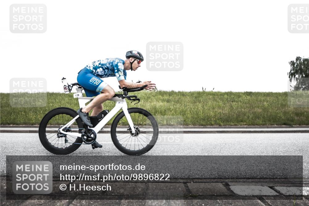 21.06.2026 - 29. Vierlanden-Triathlon H.Heesch http://msf.ph/oto/9896822 21.06.2026 10:11:29 Radfahren 139, 296, 338 meine-sportfotos.de