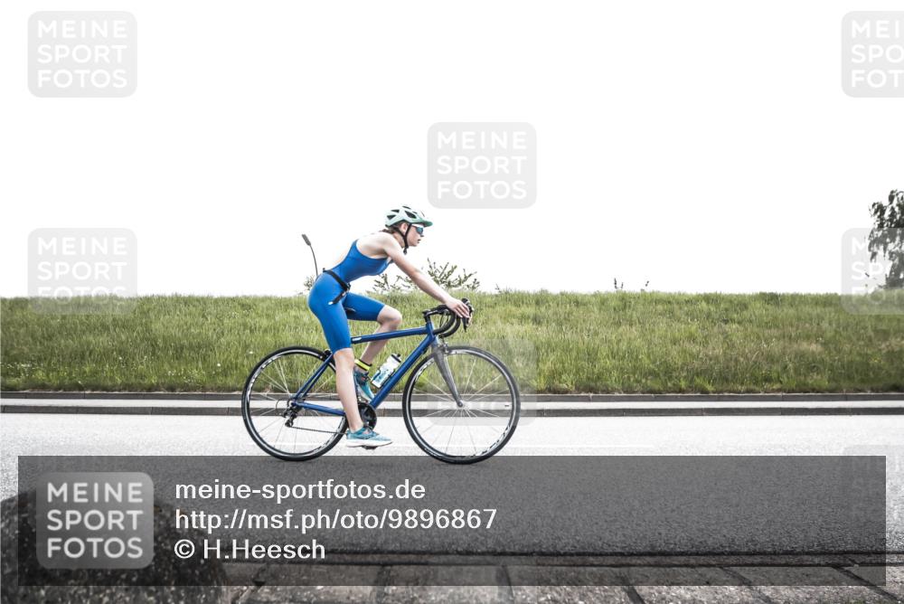 21.06.2026 - 29. Vierlanden-Triathlon H.Heesch http://msf.ph/oto/9896867 21.06.2026 14:42:54 Radfahren 1233 meine-sportfotos.de