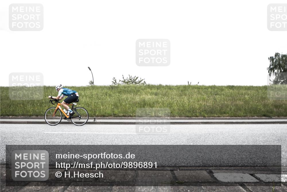 21.06.2026 - 29. Vierlanden-Triathlon H.Heesch http://msf.ph/oto/9896891 21.06.2026 10:13:11 Radfahren 36, 48, 60, 70, 232, 275, 429 meine-sportfotos.de