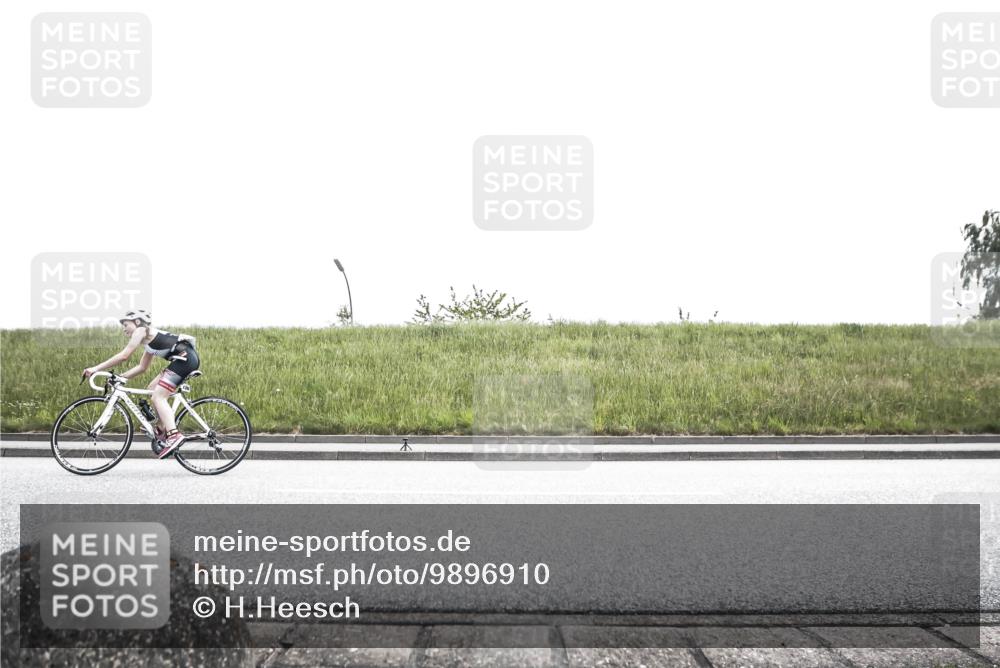 21.06.2026 - 29. Vierlanden-Triathlon H.Heesch http://msf.ph/oto/9896910 21.06.2026 14:44:36 Radfahren  meine-sportfotos.de