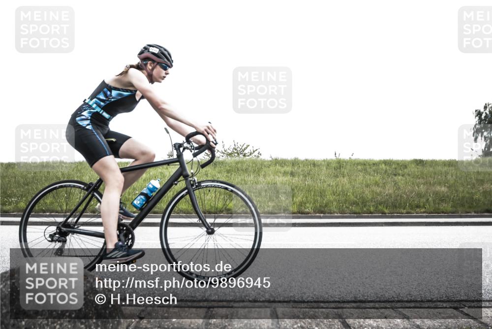 21.06.2026 - 29. Vierlanden-Triathlon H.Heesch http://msf.ph/oto/9896945 21.06.2026 14:46:51 Radfahren 1238 meine-sportfotos.de