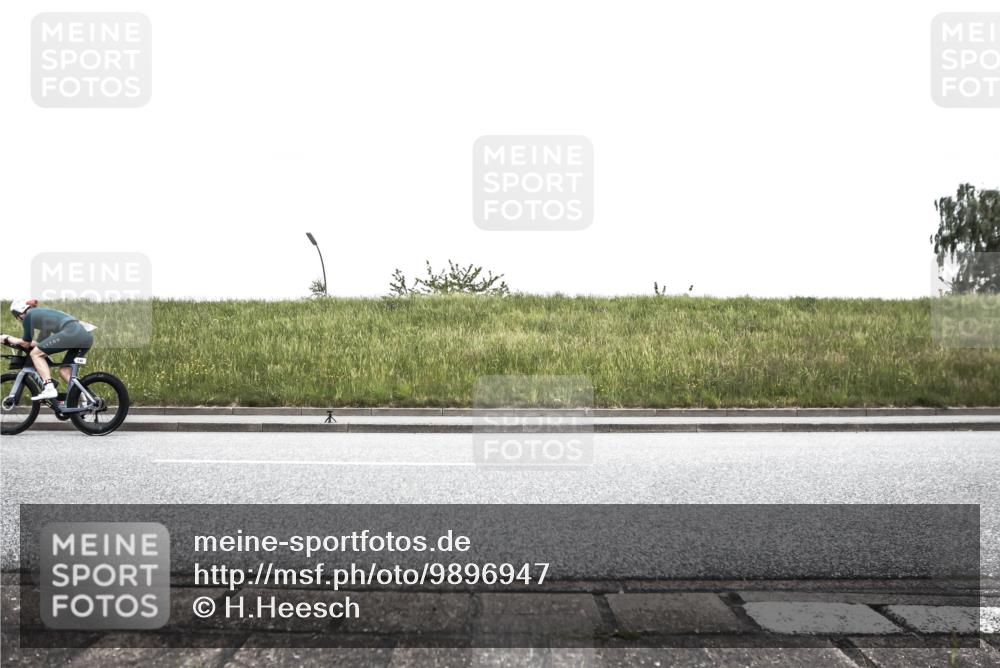 21.06.2026 - 29. Vierlanden-Triathlon H.Heesch http://msf.ph/oto/9896947 21.06.2026 10:14:22 Radfahren 5, 6, 130, 140, 195, 204, 464 meine-sportfotos.de