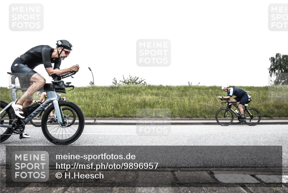 21.06.2026 - 29. Vierlanden-Triathlon H.Heesch http://msf.ph/oto/9896957 21.06.2026 10:14:37 Radfahren 31, 94, 241, 425 meine-sportfotos.de