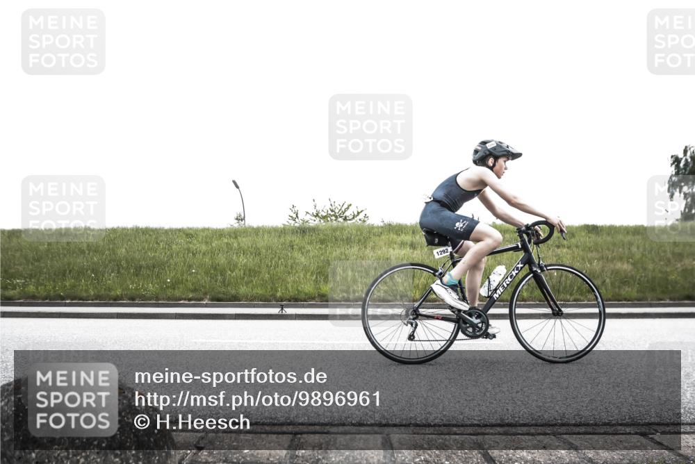21.06.2026 - 29. Vierlanden-Triathlon H.Heesch http://msf.ph/oto/9896961 21.06.2026 14:47:48 Radfahren 1292 meine-sportfotos.de