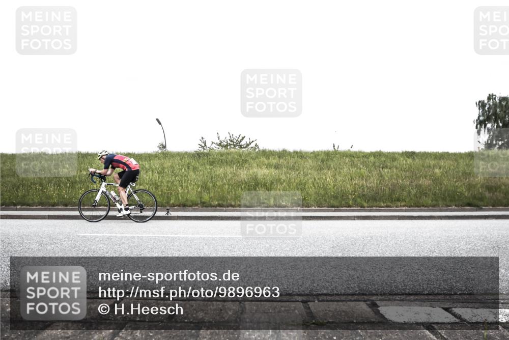 21.06.2026 - 29. Vierlanden-Triathlon H.Heesch http://msf.ph/oto/9896963 21.06.2026 10:14:56 Radfahren 71, 135, 200, 216, 288 meine-sportfotos.de