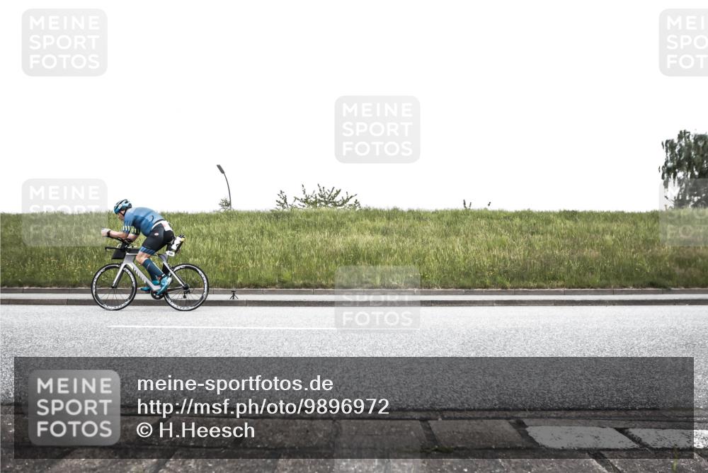 21.06.2026 - 29. Vierlanden-Triathlon H.Heesch http://msf.ph/oto/9896972 21.06.2026 10:15:02 Radfahren 71, 135, 200, 216, 424 meine-sportfotos.de
