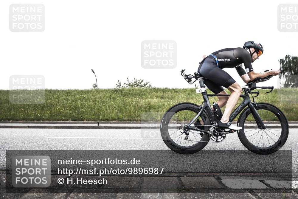 21.06.2026 - 29. Vierlanden-Triathlon H.Heesch http://msf.ph/oto/9896987 21.06.2026 10:15:16 Radfahren 23, 33, 111, 156 meine-sportfotos.de