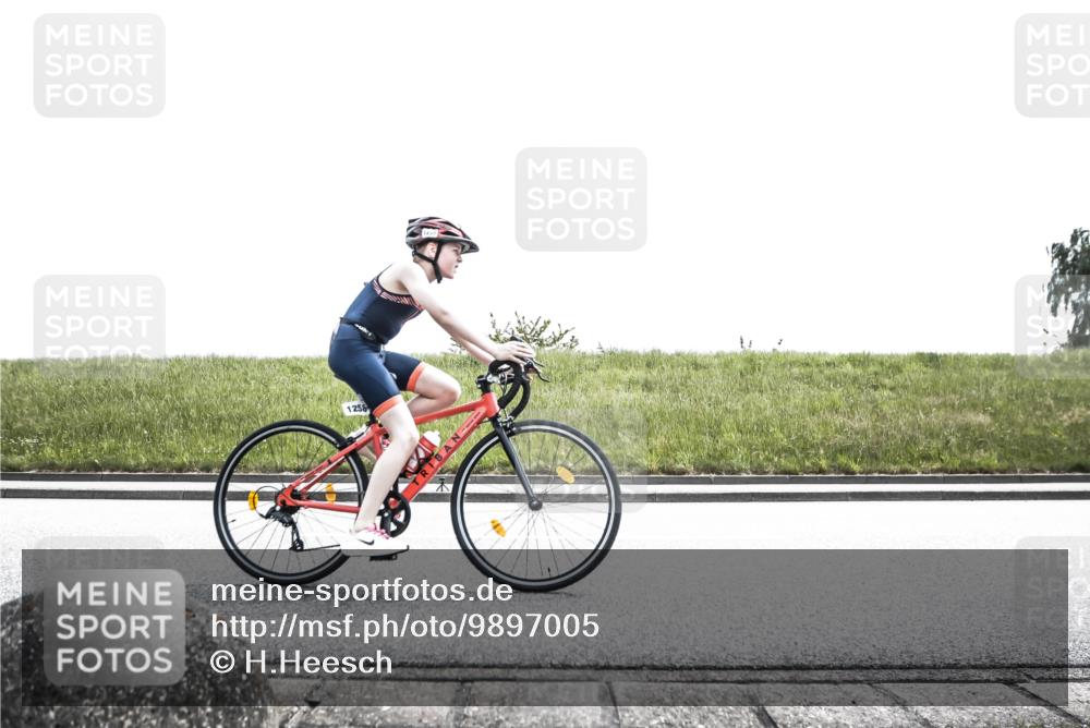 21.06.2026 - 29. Vierlanden-Triathlon H.Heesch http://msf.ph/oto/9897005 21.06.2026 14:53:33 Radfahren  meine-sportfotos.de