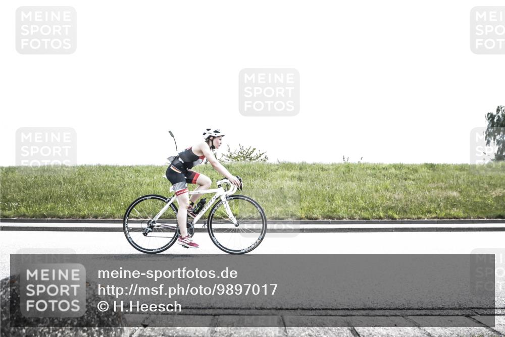 21.06.2026 - 29. Vierlanden-Triathlon H.Heesch http://msf.ph/oto/9897017 21.06.2026 14:54:36 Radfahren  meine-sportfotos.de
