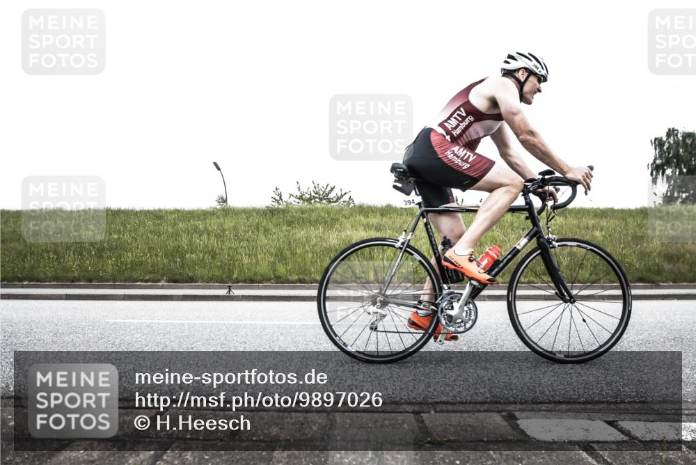 21.06.2026 - 29. Vierlanden-Triathlon H.Heesch http://msf.ph/oto/9897026 21.06.2026 10:15:51 Radfahren 212, 231, 394, 397, 410, 447 meine-sportfotos.de