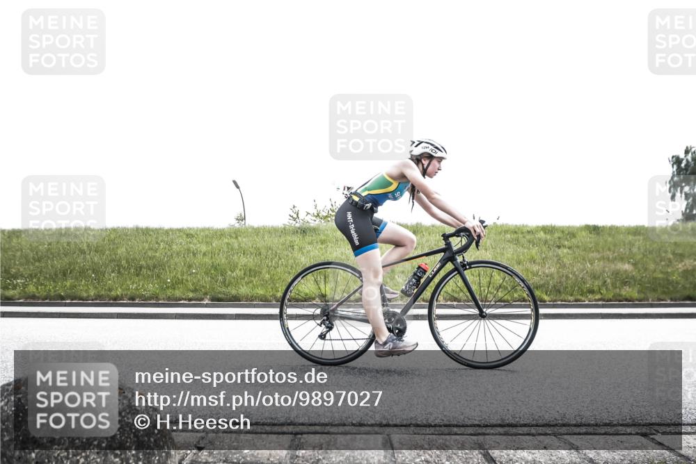 21.06.2026 - 29. Vierlanden-Triathlon H.Heesch http://msf.ph/oto/9897027 21.06.2026 14:55:58 Radfahren  meine-sportfotos.de