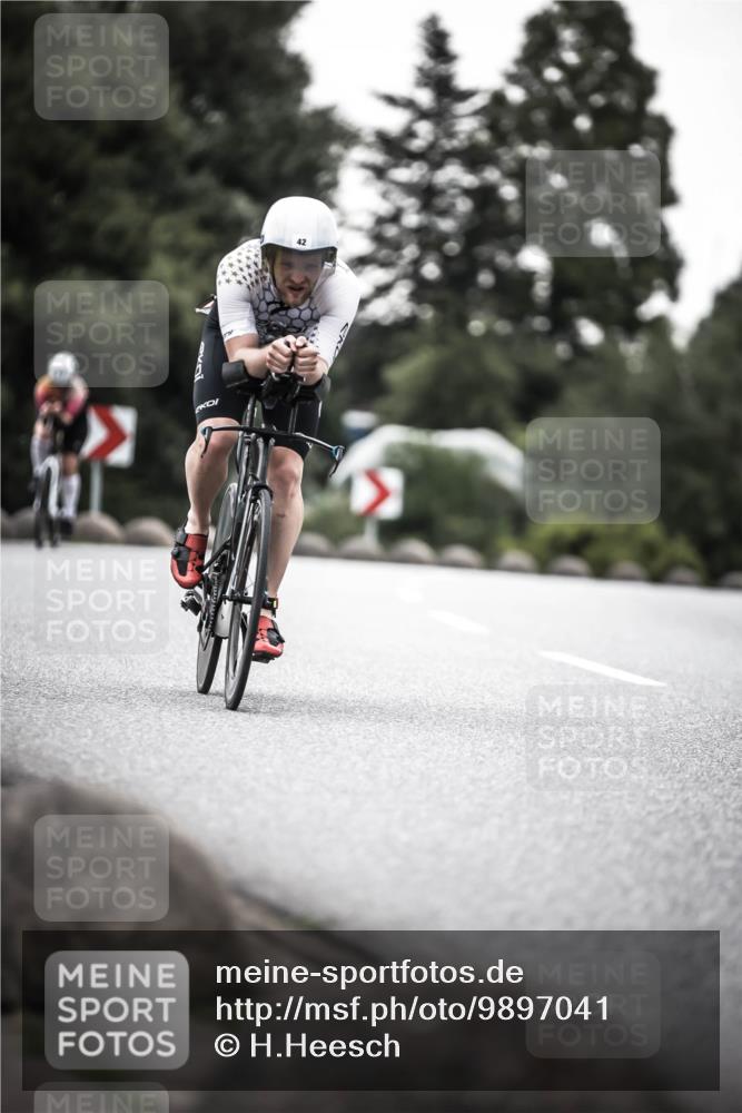 21.06.2026 - 29. Vierlanden-Triathlon H.Heesch http://msf.ph/oto/9897041 21.06.2026 09:59:35 Radfahren 34, 42, 82, 155, 166, 223, 255 meine-sportfotos.de