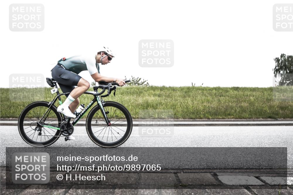 21.06.2026 - 29. Vierlanden-Triathlon H.Heesch http://msf.ph/oto/9897065 21.06.2026 10:16:58 Radfahren 59, 80, 89, 459 meine-sportfotos.de
