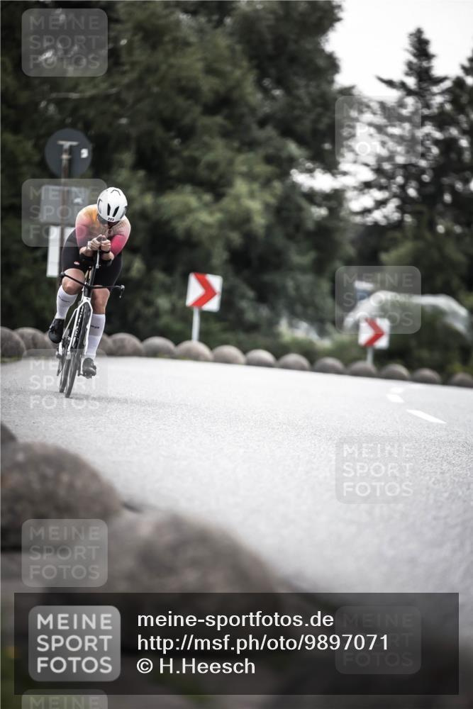 21.06.2026 - 29. Vierlanden-Triathlon H.Heesch http://msf.ph/oto/9897071 21.06.2026 09:59:38 Radfahren 34, 42, 155, 173, 223, 255 meine-sportfotos.de