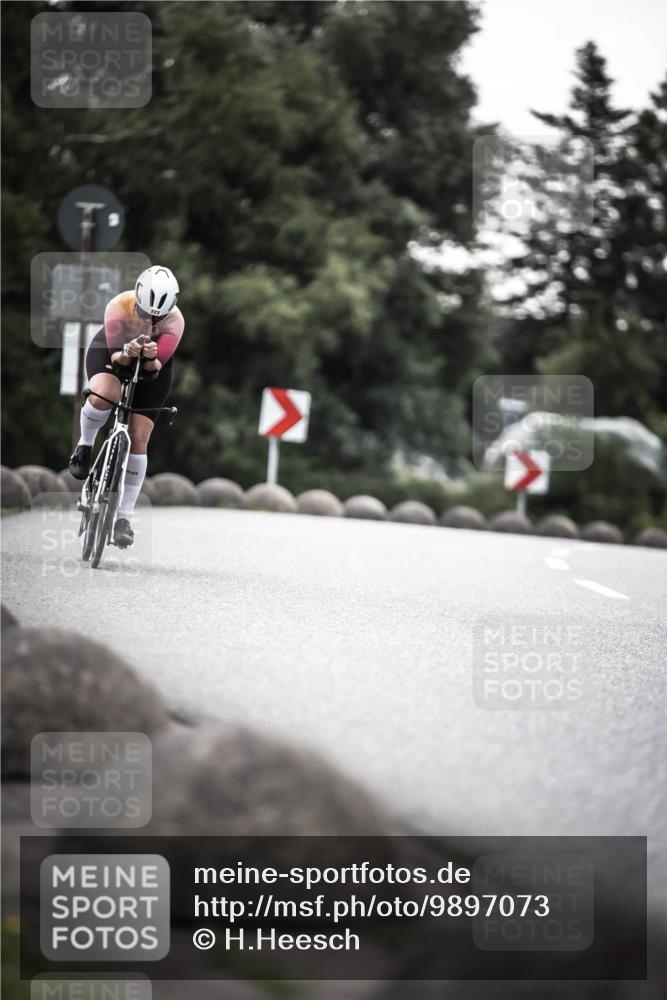 21.06.2026 - 29. Vierlanden-Triathlon H.Heesch http://msf.ph/oto/9897073 21.06.2026 09:59:38 Radfahren 34, 42, 155, 173, 223, 255 meine-sportfotos.de