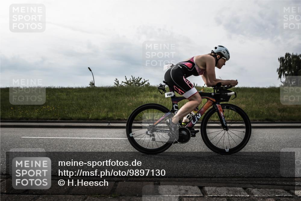 21.06.2026 - 29. Vierlanden-Triathlon H.Heesch http://msf.ph/oto/9897130 21.06.2026 09:20:00 Radfahren 32, 267, 298 meine-sportfotos.de