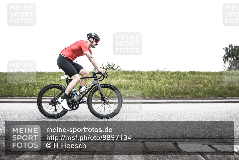 21.06.2026 - 29. Vierlanden-Triathlon H.Heesch http://msf.ph/oto/9897134 21.06.2026 10:18:33 Radfahren 87, 121, 393, 442, 446 meine-sportfotos.de