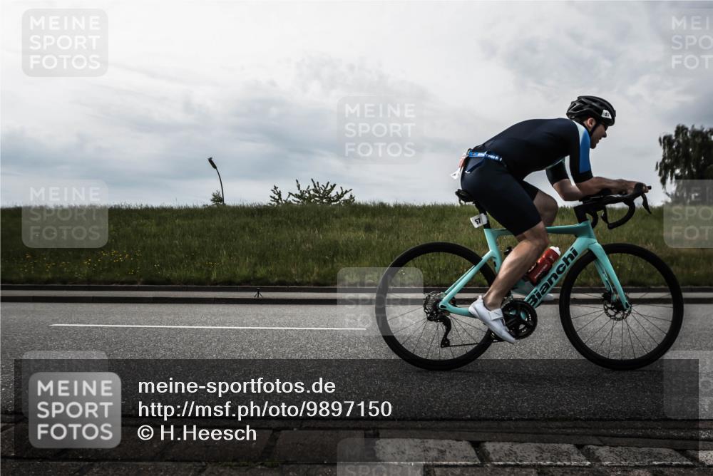 21.06.2026 - 29. Vierlanden-Triathlon H.Heesch http://msf.ph/oto/9897150 21.06.2026 09:20:57 Radfahren 21, 38, 57, 67, 82, 142 meine-sportfotos.de
