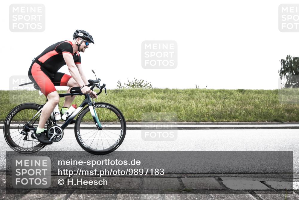 21.06.2026 - 29. Vierlanden-Triathlon H.Heesch http://msf.ph/oto/9897183 21.06.2026 10:22:41 Radfahren 48, 93, 120, 129, 140, 396, 401, 426 meine-sportfotos.de