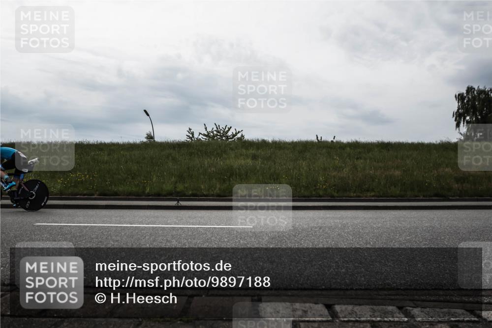 21.06.2026 - 29. Vierlanden-Triathlon H.Heesch http://msf.ph/oto/9897188 21.06.2026 09:21:31 Radfahren 141, 164, 193, 207, 239 meine-sportfotos.de