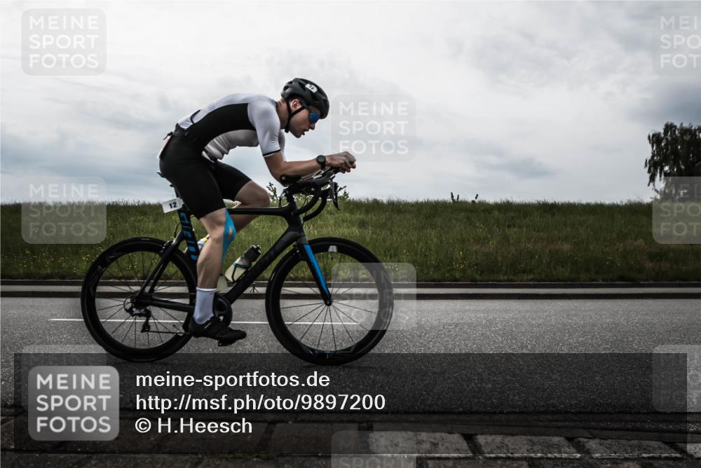 21.06.2026 - 29. Vierlanden-Triathlon H.Heesch http://msf.ph/oto/9897200 21.06.2026 09:21:48 Radfahren 12, 210 meine-sportfotos.de
