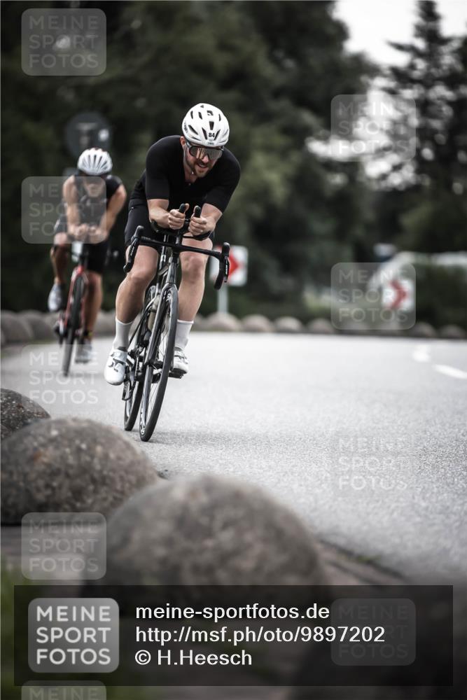21.06.2026 - 29. Vierlanden-Triathlon H.Heesch http://msf.ph/oto/9897202 21.06.2026 10:00:00 Radfahren 84, 169 meine-sportfotos.de