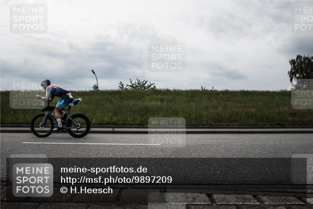 21.06.2026 - 29. Vierlanden-Triathlon H.Heesch http://msf.ph/oto/9897209 21.06.2026 09:22:01 Radfahren 46, 147, 174, 186 meine-sportfotos.de