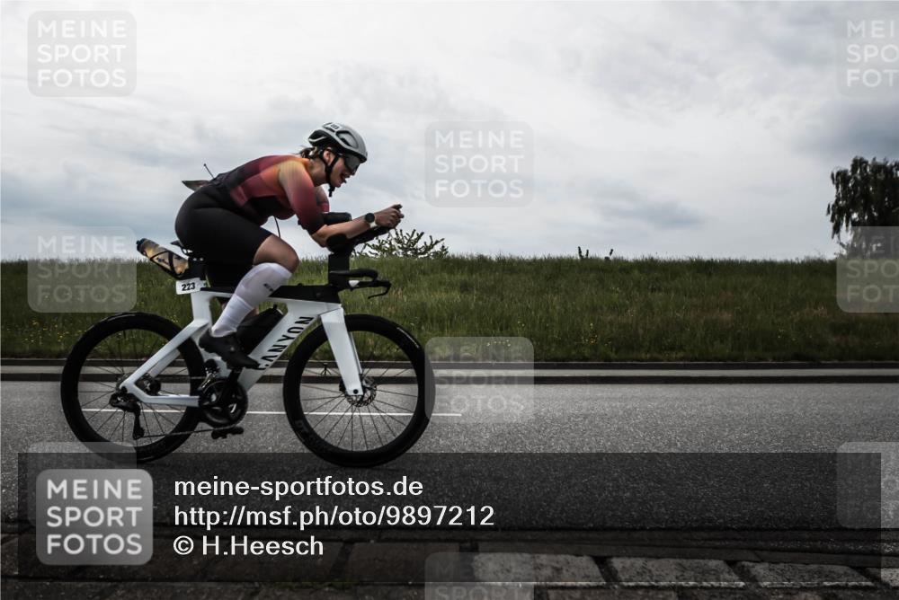 21.06.2026 - 29. Vierlanden-Triathlon H.Heesch http://msf.ph/oto/9897212 21.06.2026 09:22:08 Radfahren 147, 223 meine-sportfotos.de