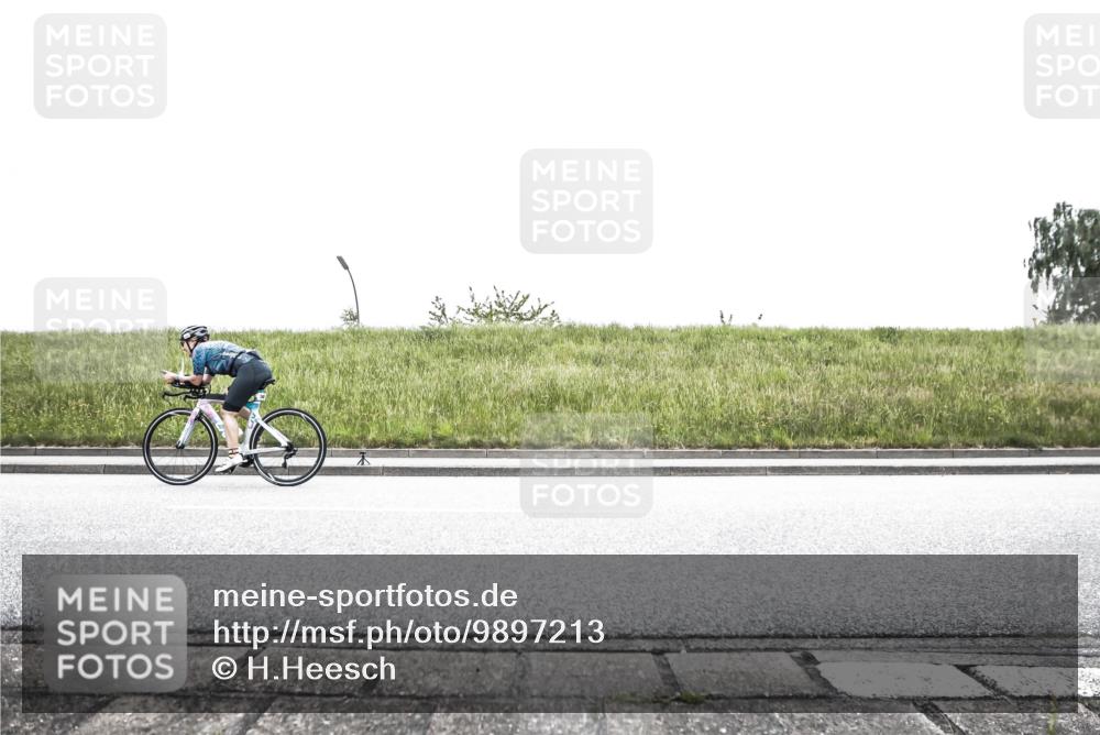 21.06.2026 - 29. Vierlanden-Triathlon H.Heesch http://msf.ph/oto/9897213 21.06.2026 10:23:13 Radfahren 287, 296, 299, 302, 526, 564 meine-sportfotos.de