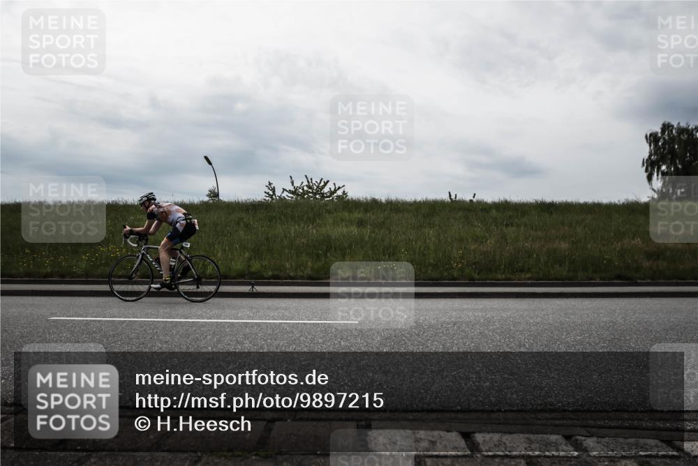 21.06.2026 - 29. Vierlanden-Triathlon H.Heesch http://msf.ph/oto/9897215 21.06.2026 09:22:12 Radfahren 118, 147, 223 meine-sportfotos.de