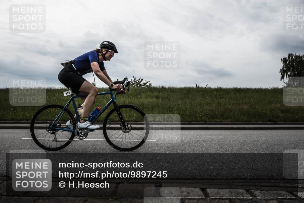 21.06.2026 - 29. Vierlanden-Triathlon H.Heesch http://msf.ph/oto/9897245 21.06.2026 09:22:47 Radfahren 29, 271, 292 meine-sportfotos.de