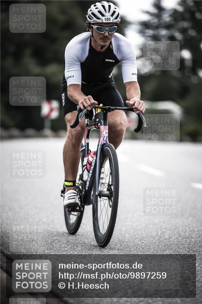21.06.2026 - 29. Vierlanden-Triathlon H.Heesch http://msf.ph/oto/9897259 21.06.2026 09:27:24 Radfahren 56, 69, 86, 103, 130, 157 meine-sportfotos.de