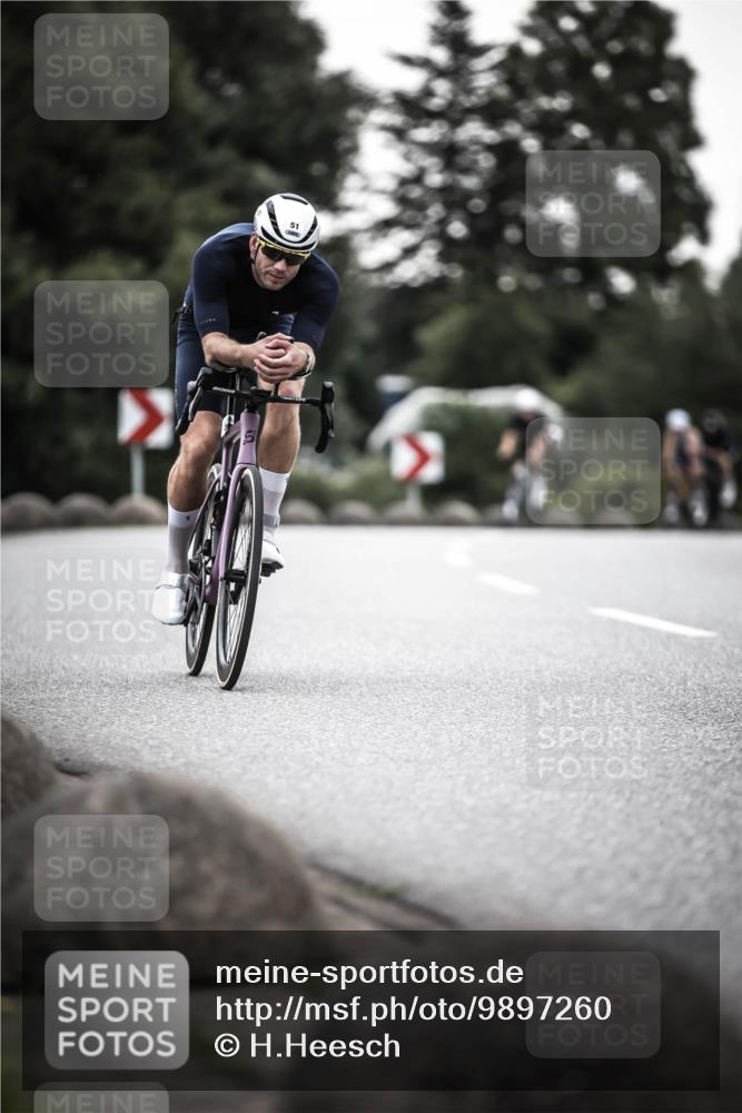 21.06.2026 - 29. Vierlanden-Triathlon H.Heesch http://msf.ph/oto/9897260 21.06.2026 10:02:03 Radfahren 51, 55, 78, 248, 265, 301 meine-sportfotos.de