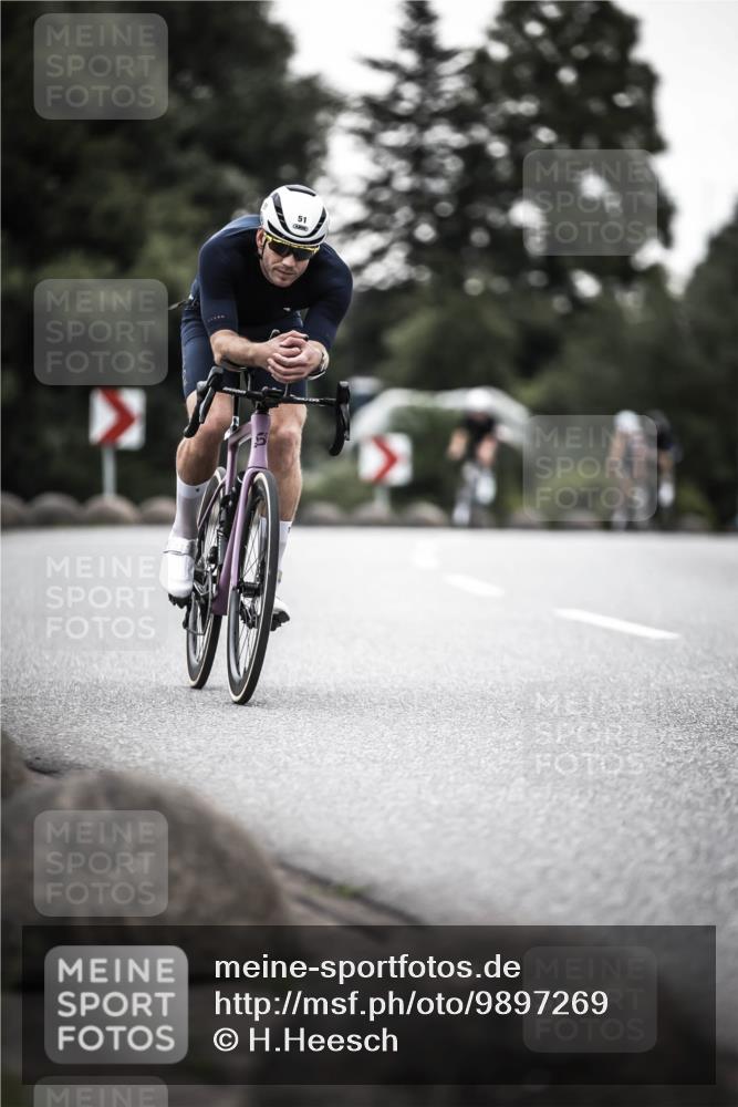 21.06.2026 - 29. Vierlanden-Triathlon H.Heesch http://msf.ph/oto/9897269 21.06.2026 10:02:03 Radfahren 51, 55, 78, 248, 265, 301 meine-sportfotos.de