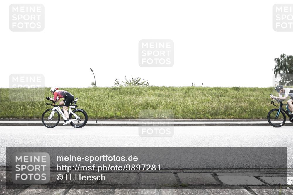 21.06.2026 - 29. Vierlanden-Triathlon H.Heesch http://msf.ph/oto/9897281 21.06.2026 10:23:52 Radfahren 12, 62, 239, 288, 402, 584, 621 meine-sportfotos.de